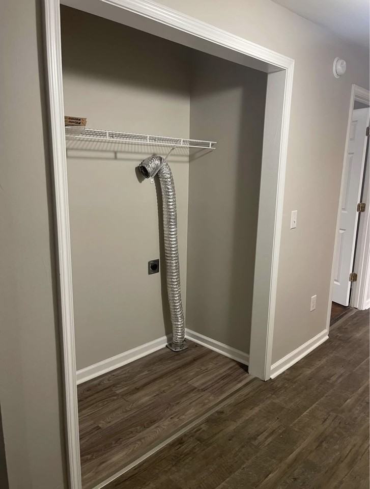 1717 Campbell St #1 - Photo 3 of 9