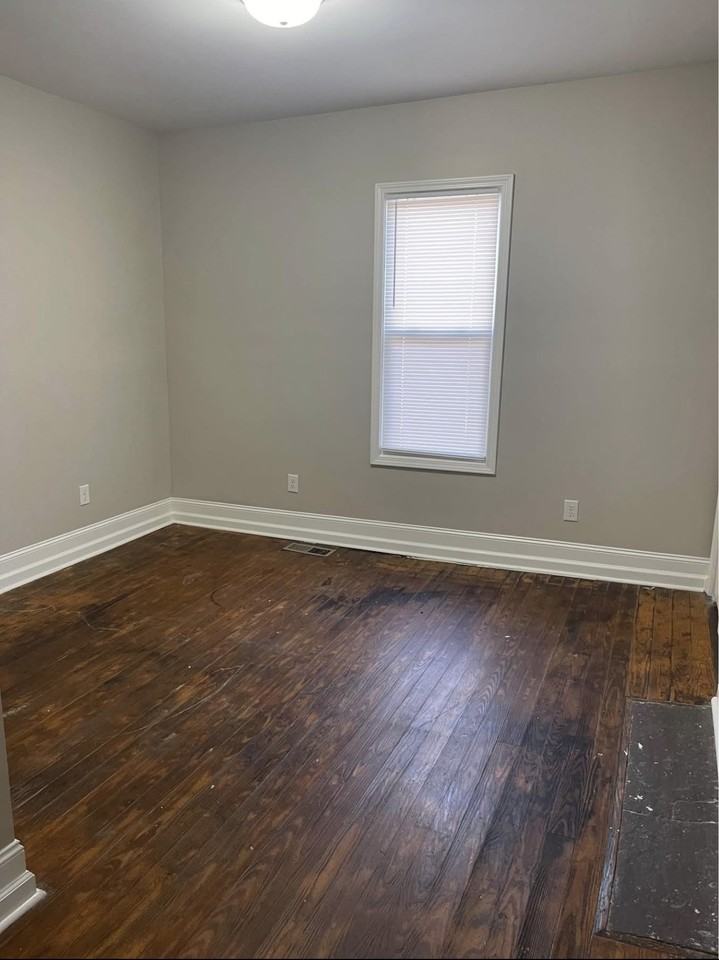 1717 Campbell St #1 - Photo 4 of 9