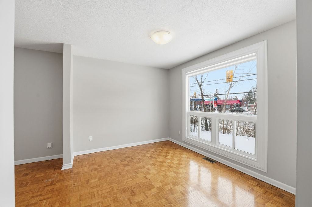 2035 Saint Laurent Boulevard - Photo 6 of 26