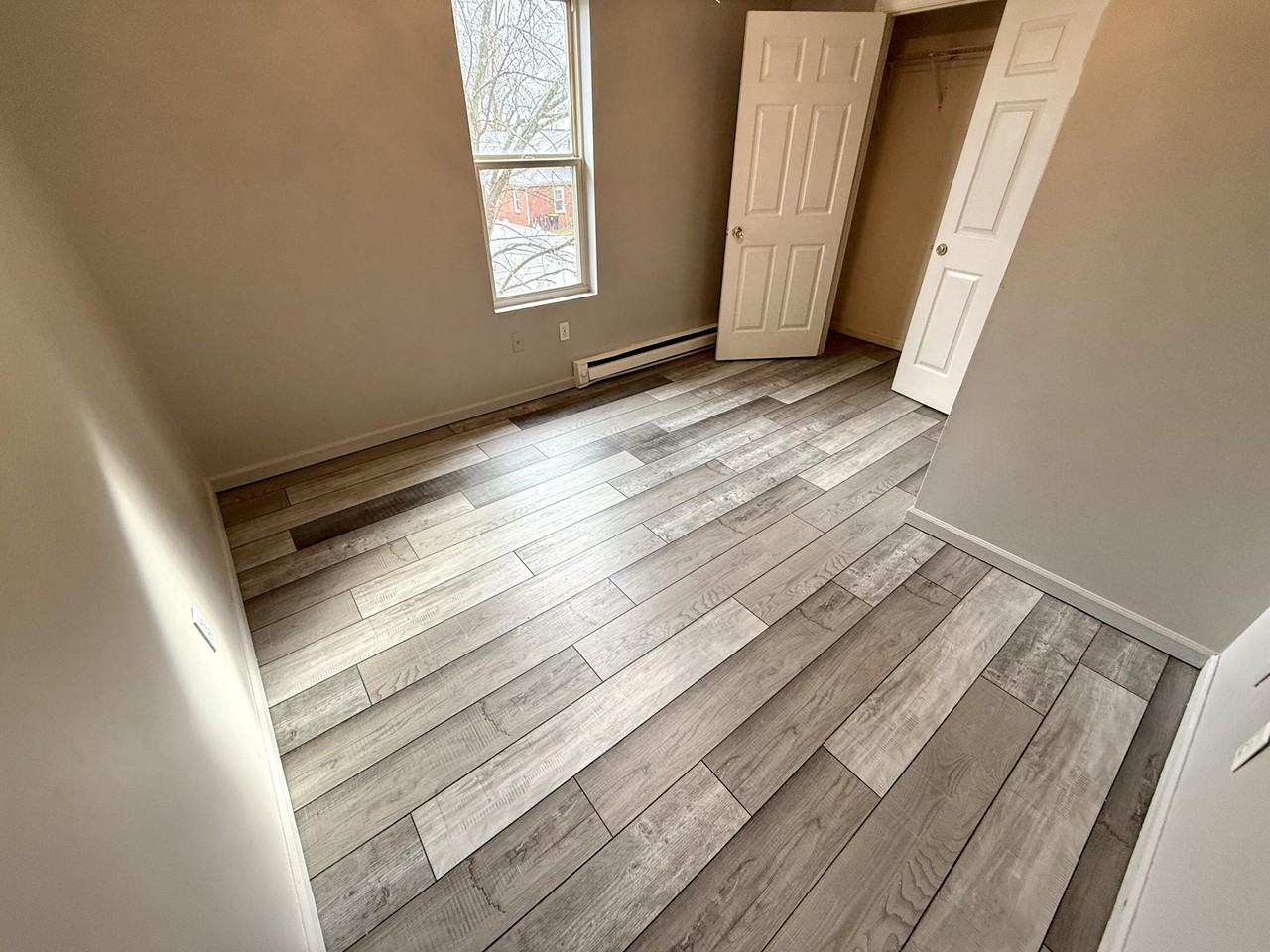 307 N Maple St Apt 6 #6 - Photo 5 of 11