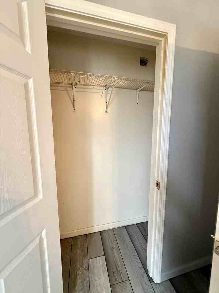 307 N Maple St Apt 6 #6 - Photo 7 of 11