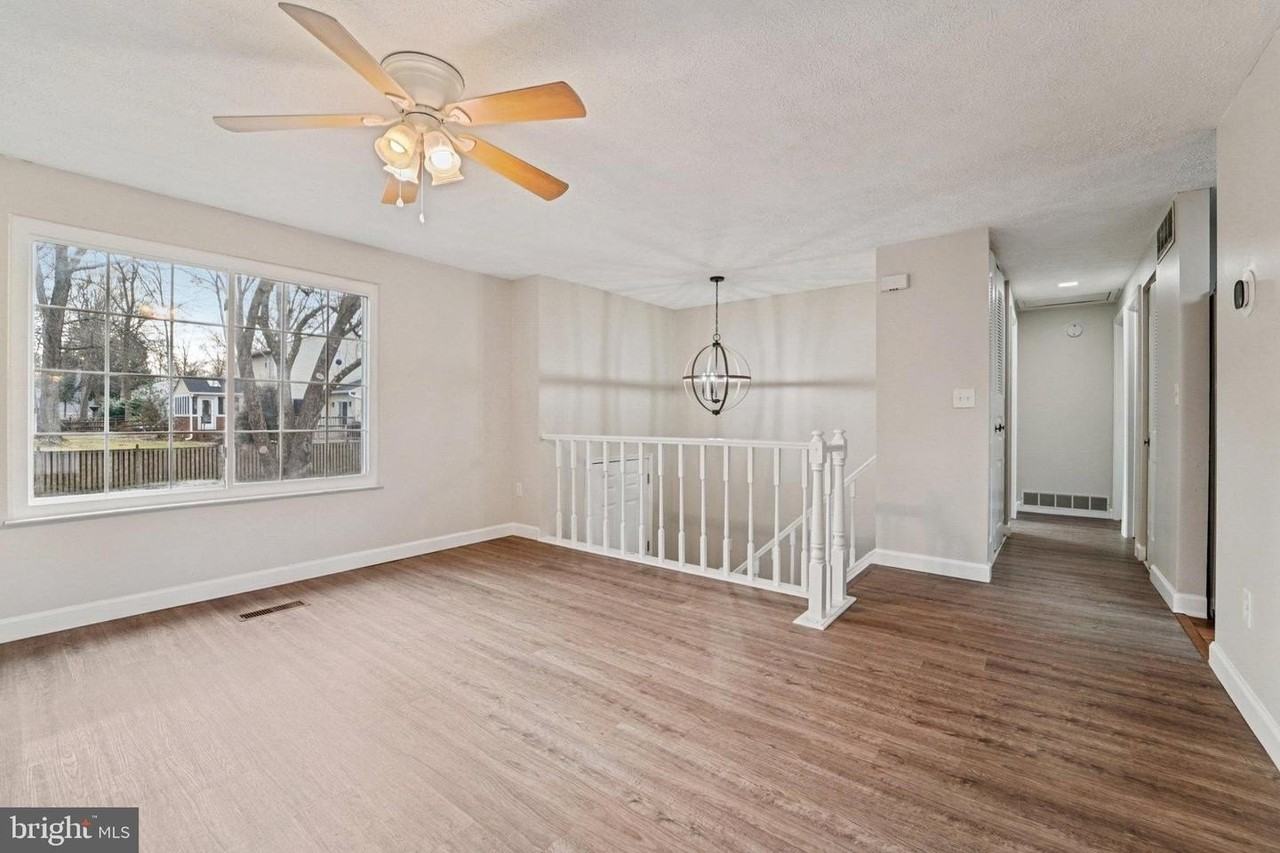 308 Raussell Pl - Photo 5 of 31