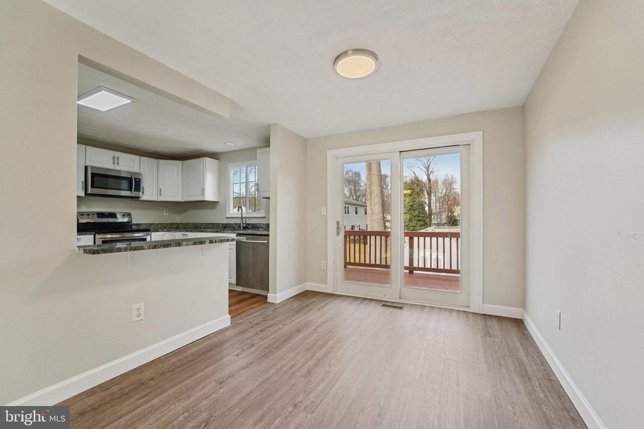 308 Raussell Pl - Photo 7 of 31