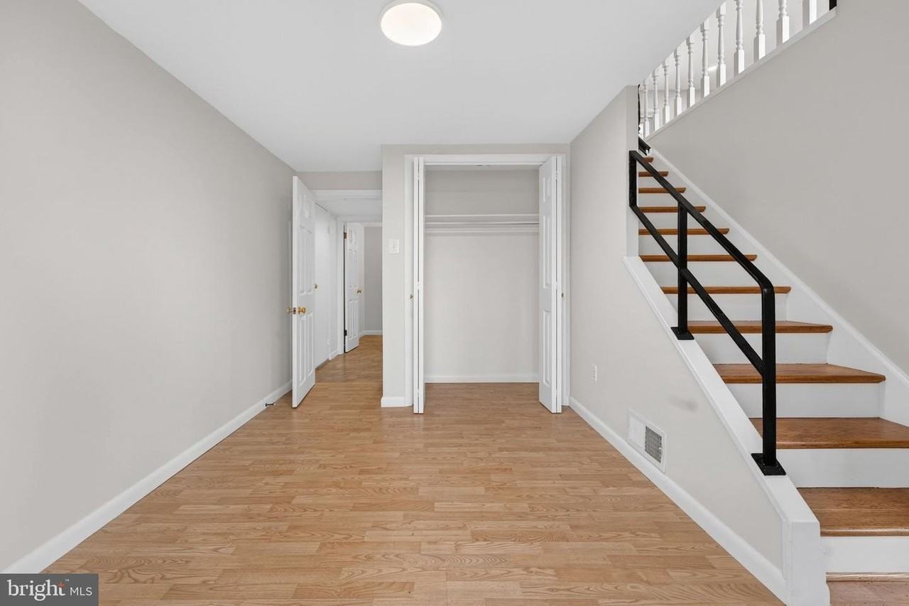 7507 Murillo St - Photo 3 of 44