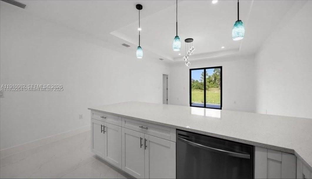 1201 Leroy Ave #1 - Photo 3 of 18