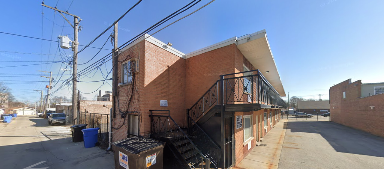 8126 S Western Ave - Photo 4 of 7