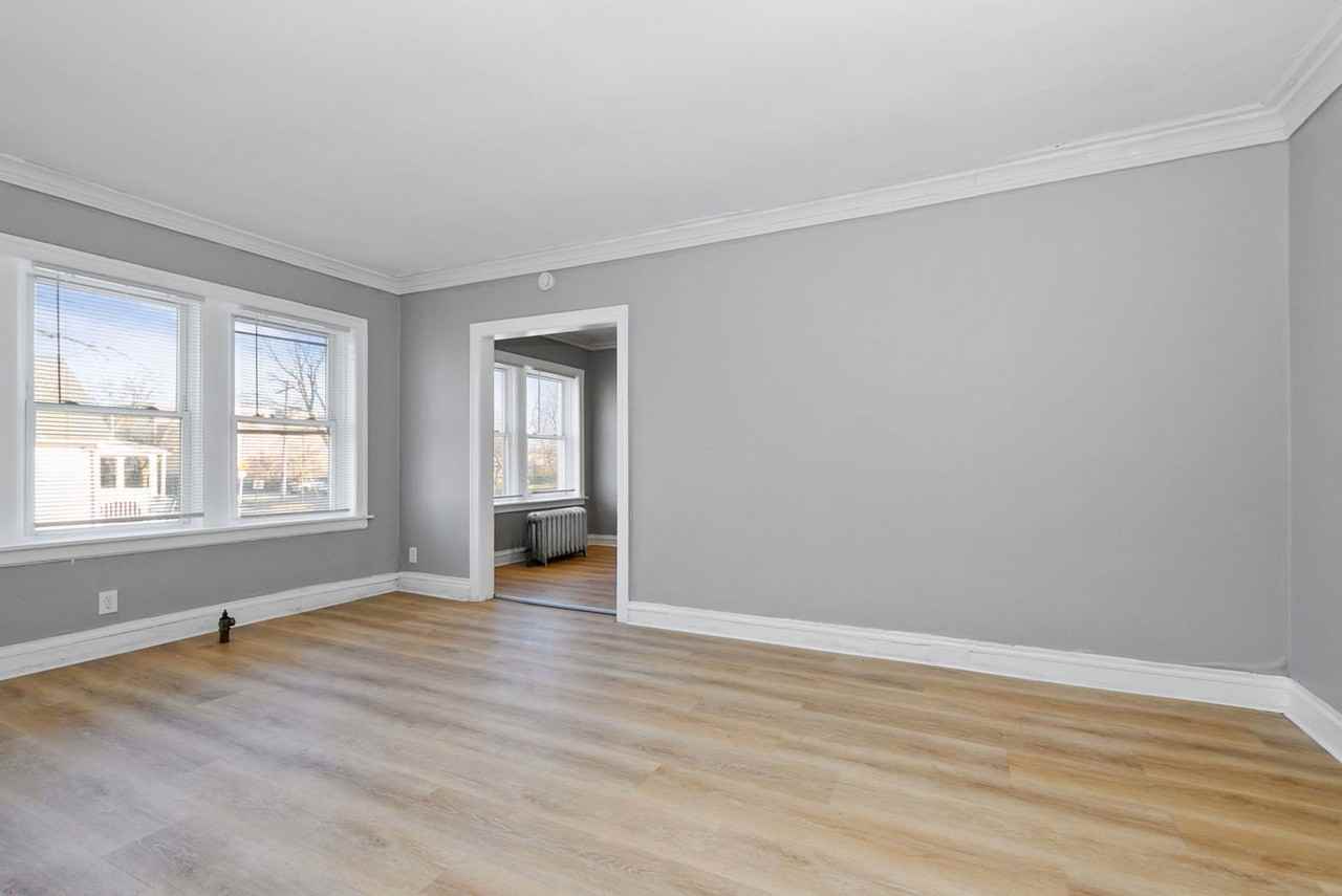 7955 S Normal Ave - Photo 3 of 7