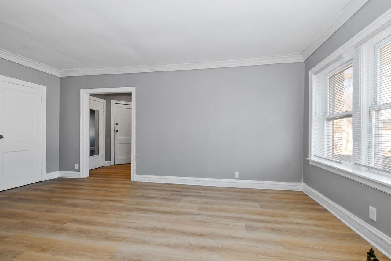 7955 S Normal Ave - Photo 6 of 7