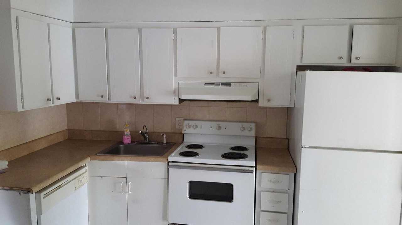 4114 Nw 79th Ave - Photo 2 of 8