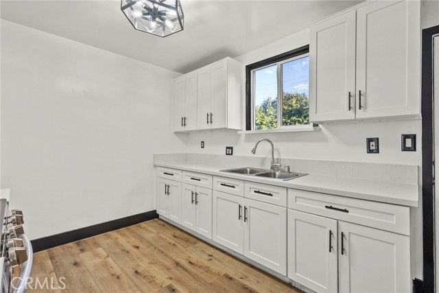 12865 Norris Ave - Photo 5 of 8