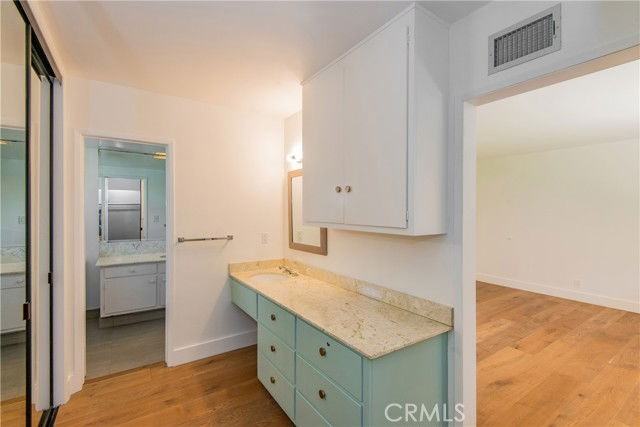 13104 Magnolia Blvd - Photo 2 of 8