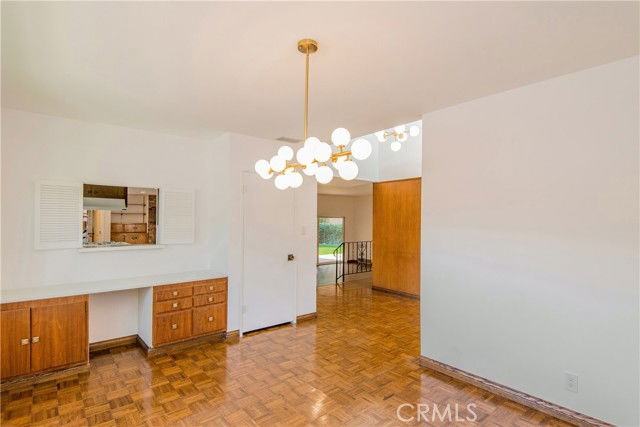 13104 Magnolia Blvd - Photo 3 of 8