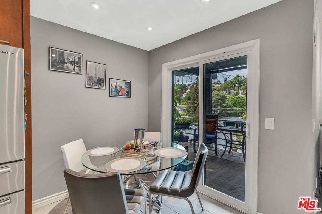 13563 Contour Dr - Photo 6 of 8