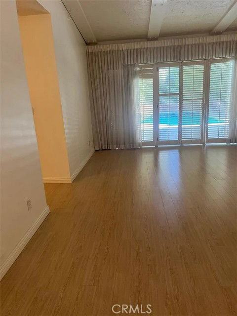 24057 Hatteras St - Photo 4 of 8