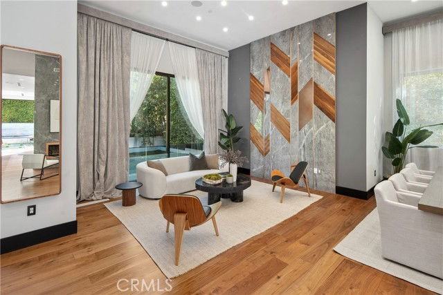 5535 Shirley Ave - Photo 6 of 8