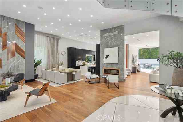 5535 Shirley Ave - Photo 7 of 8