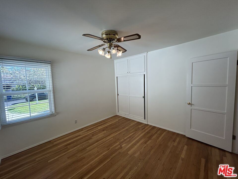 5355 Rhea Ave - Photo 3 of 8