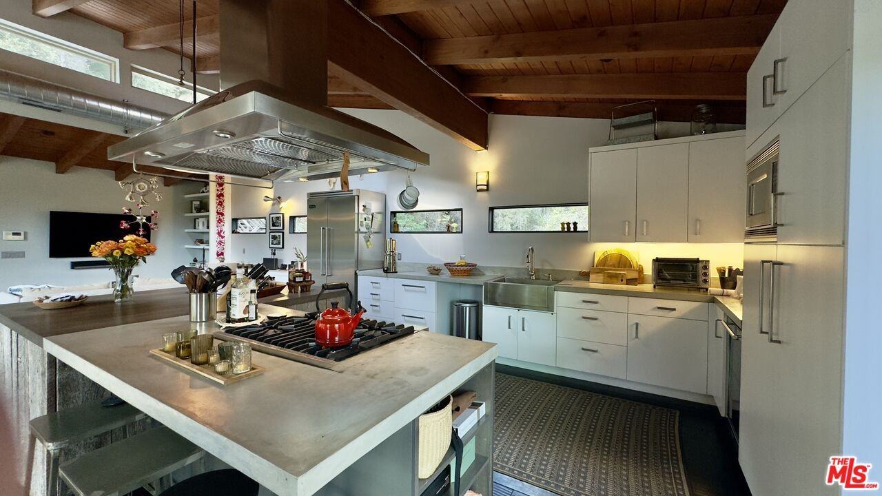 19562 Cave Way - Photo 2 of 6