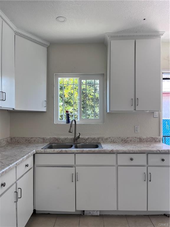 2853 E 6th St #1 - Photo 2 of 6