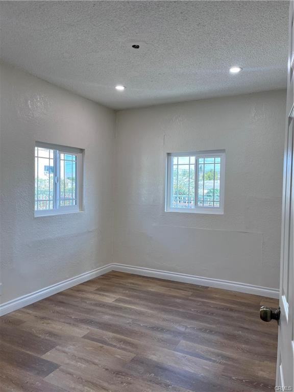 2853 E 6th St #1 - Photo 4 of 6