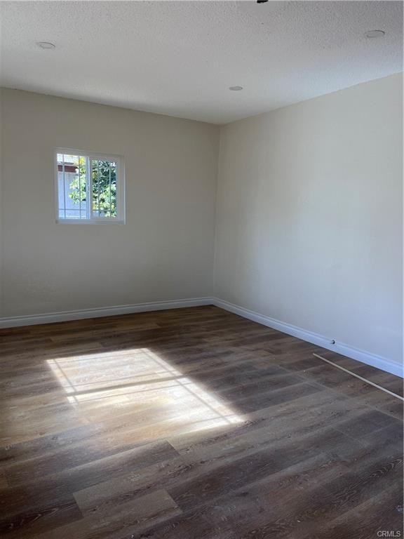 2853 E 6th St #1 - Photo 5 of 6