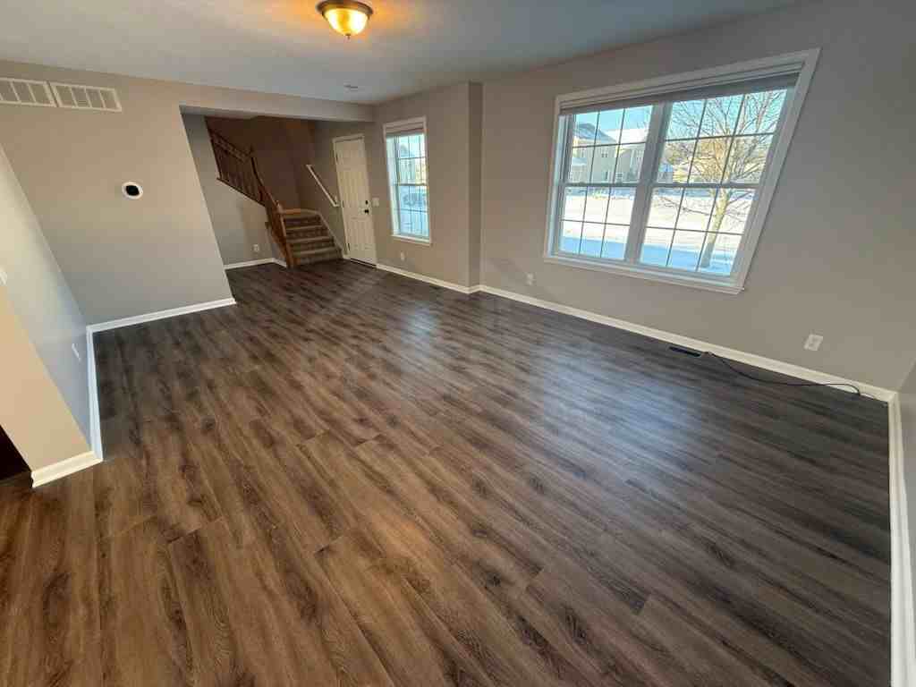 1113 Tartan Ln - Photo 2 of 8