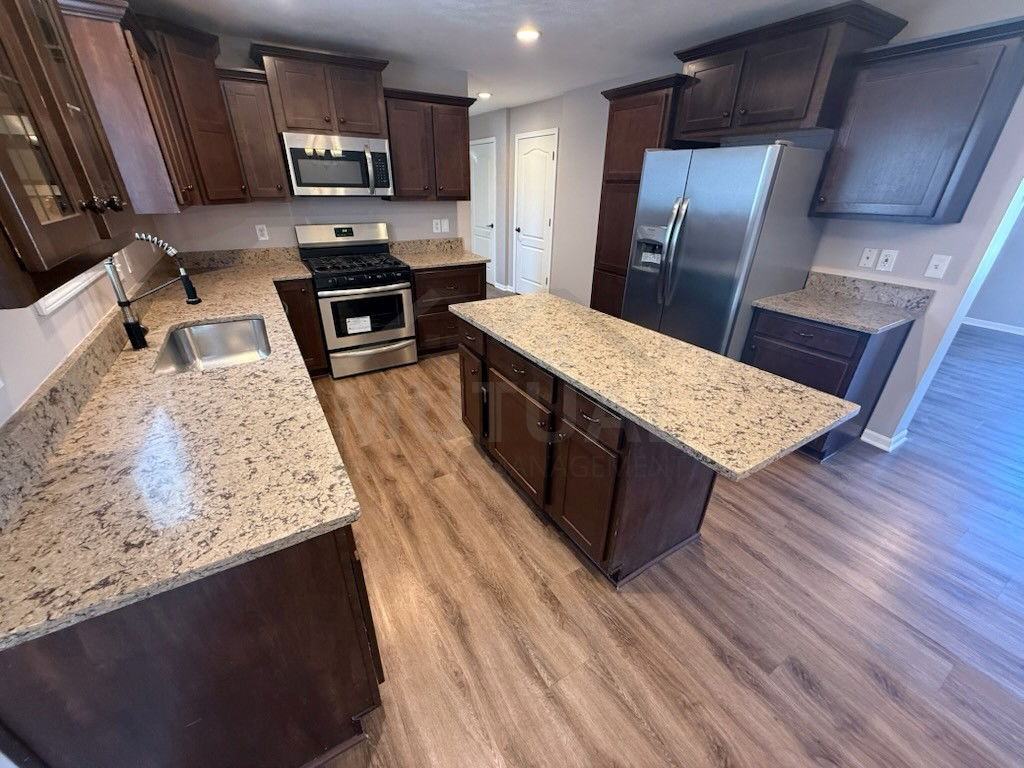 1113 Tartan Ln - Photo 5 of 8