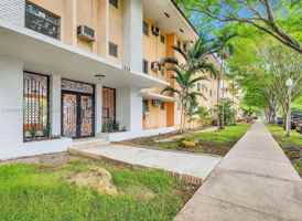 featured image of 1014 Salzedo St #307