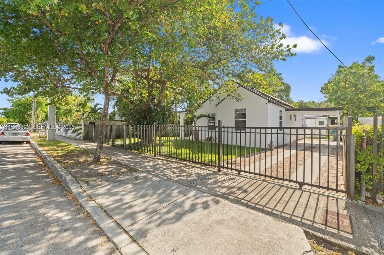 4430 Nw 1st Ave - Photo 3 of 31