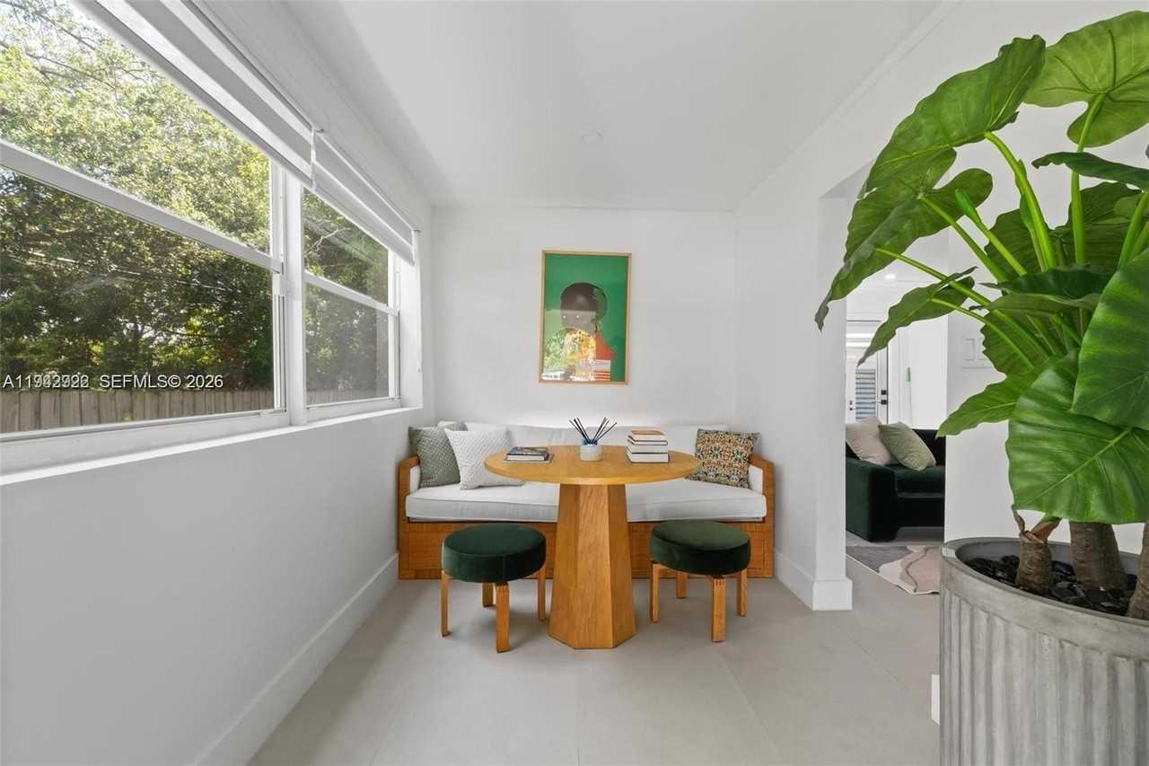 4430 Nw 1st Ave - Photo 7 of 31