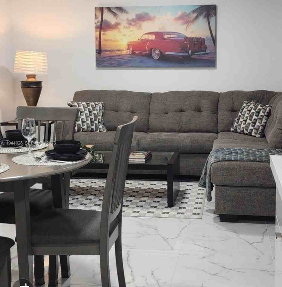 8012 Nw 14th Pl #A - Photo 5 of 12