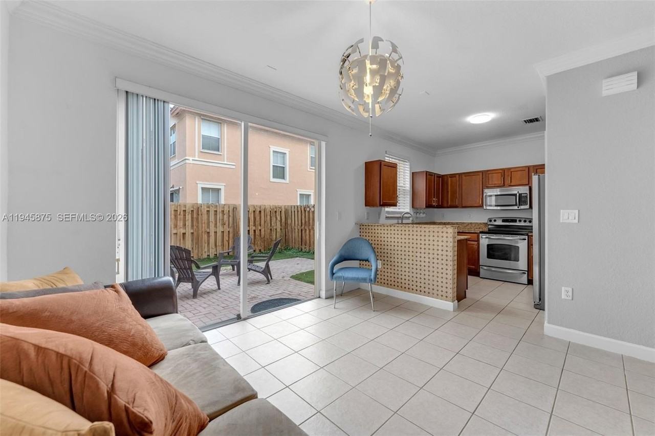 11256 Nw 86th Ln #0 - Photo 2 of 35