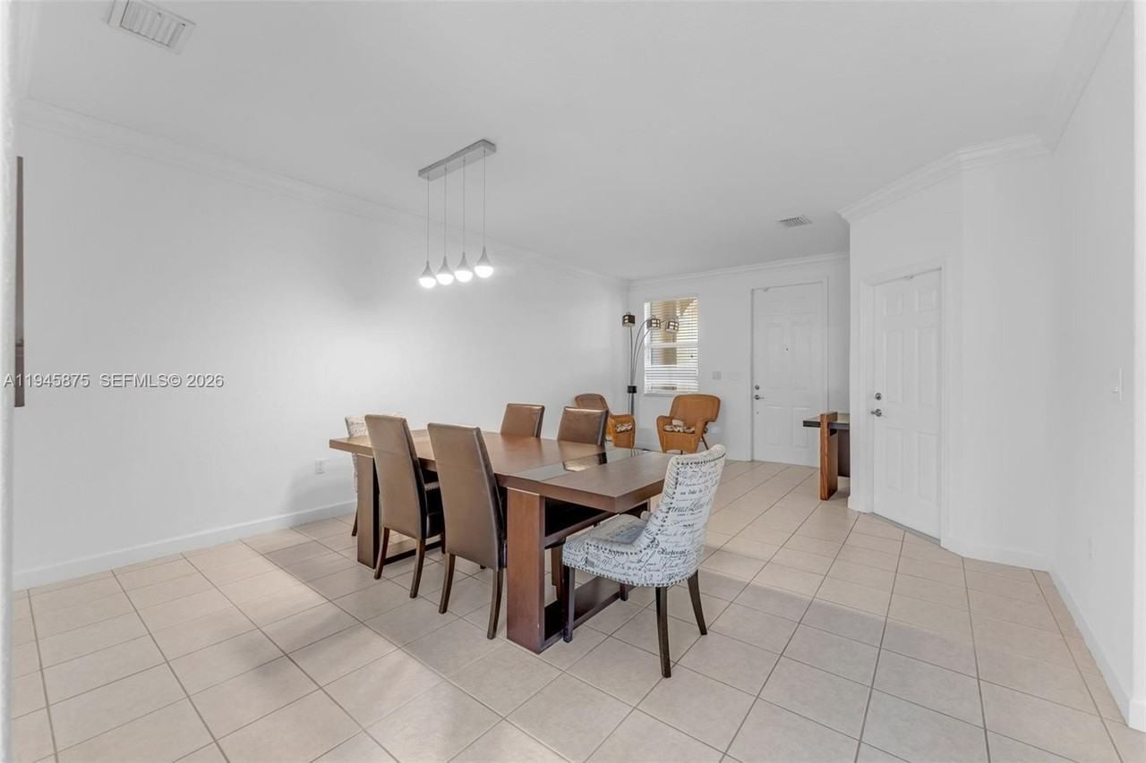 11256 Nw 86th Ln #0 - Photo 7 of 35