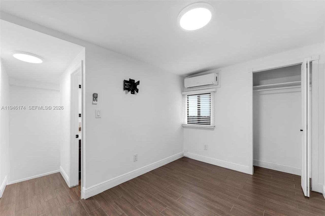 5790 Sw 5th St - Photo 4 of 6