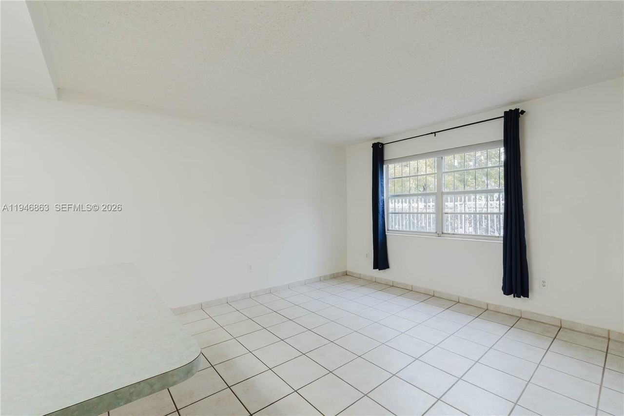 747 Nw 13th Ave #3 - Photo 6 of 16