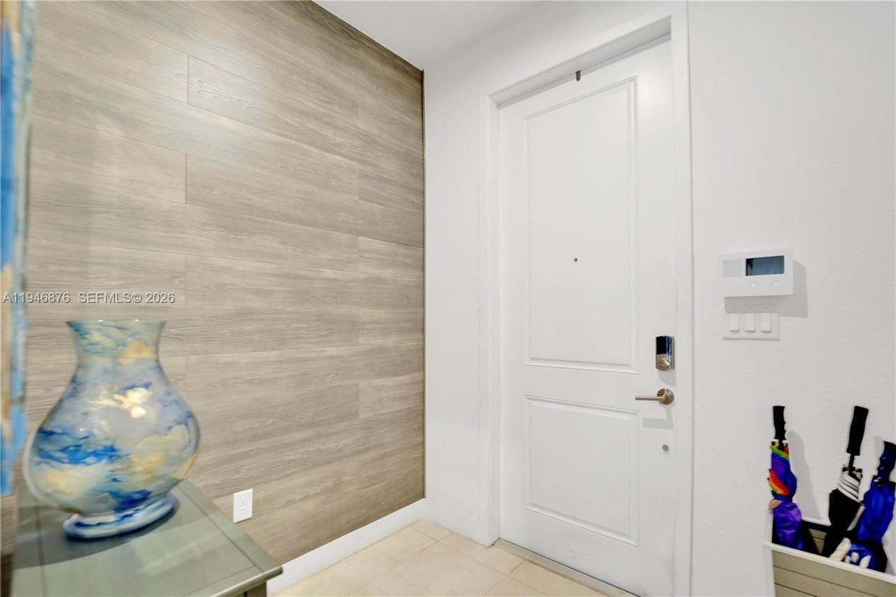 23302 Sw 110th Ave - Photo 3 of 26