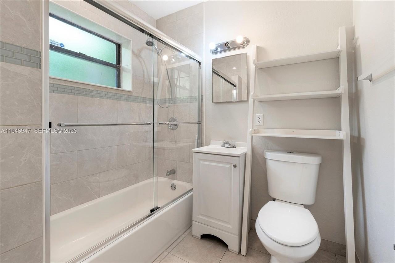 214 Salamanca Ave #2 - Photo 4 of 10