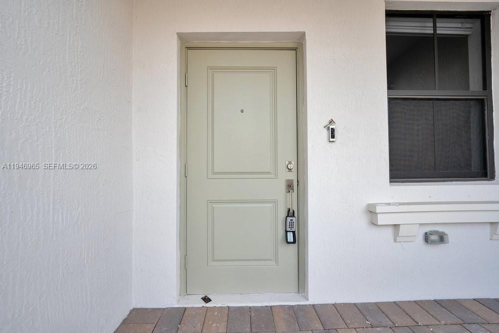 11918 Sw 245th Ter #11918 - Photo 3 of 33