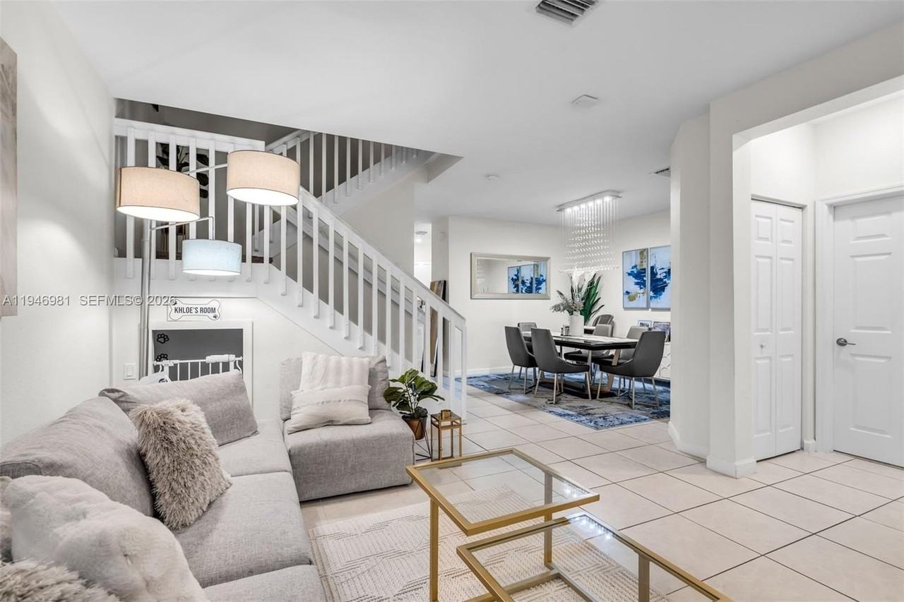 11051 W 33rd Ln #11051 - Photo 5 of 25