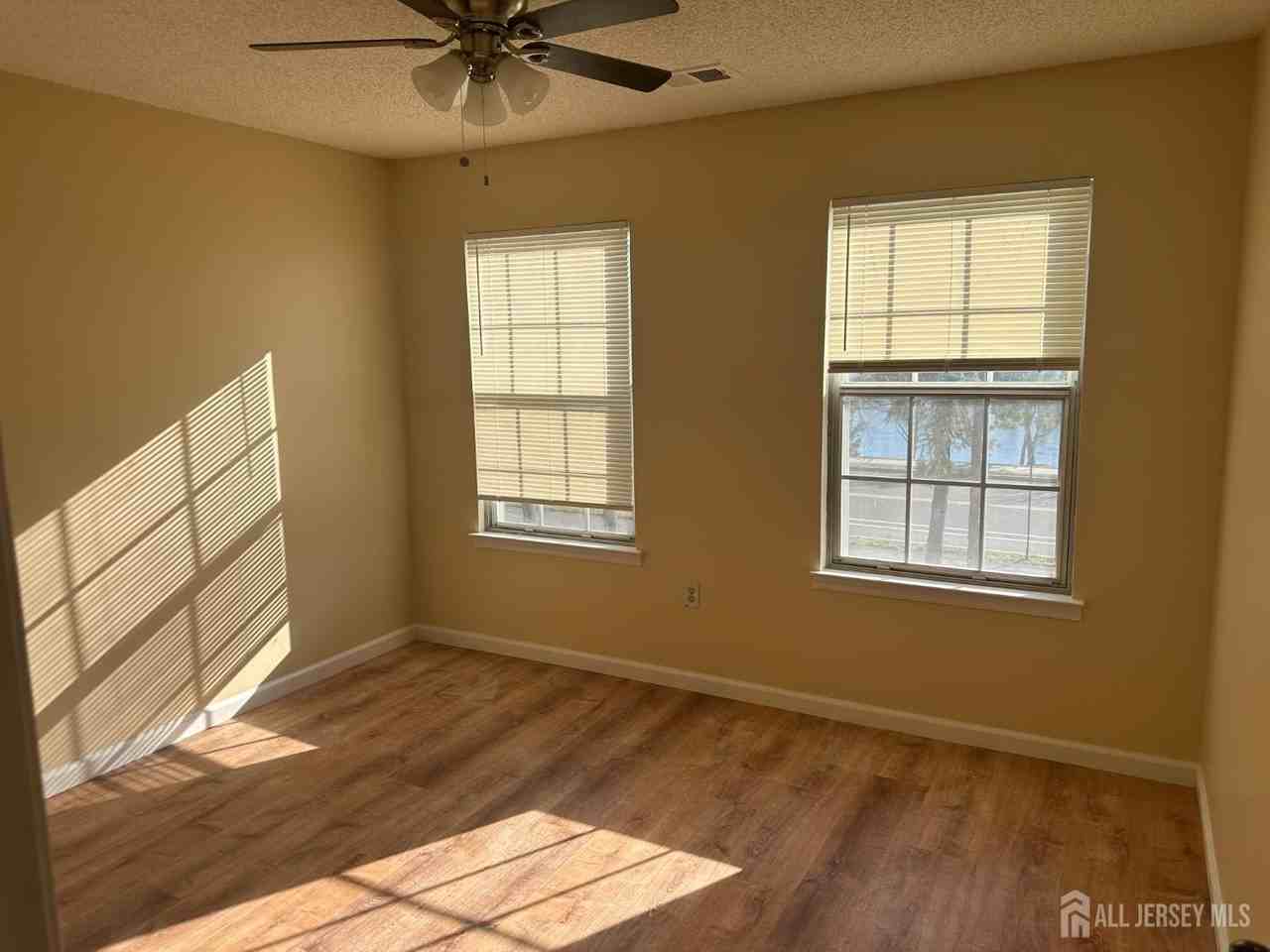 129 Albury Way - Photo 6 of 10