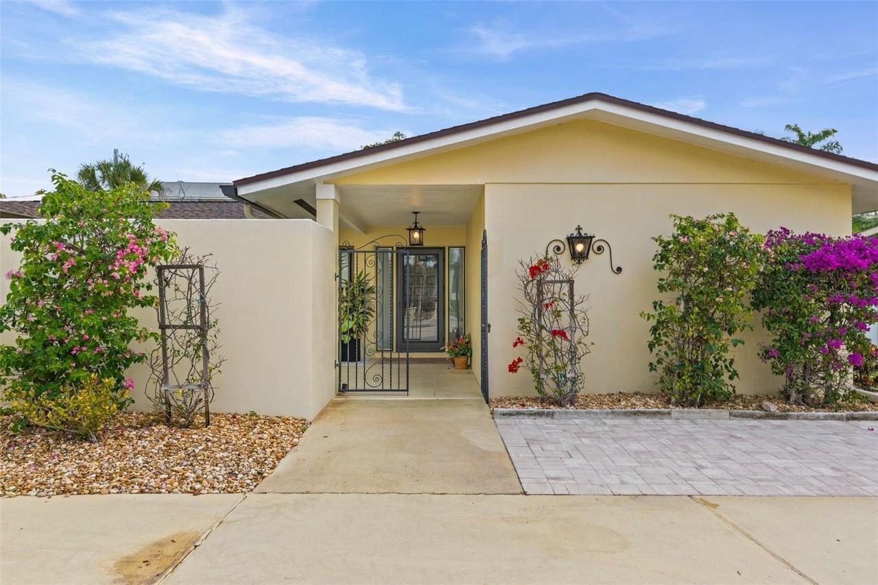 7215 Westmoreland Dr - Photo 3 of 32