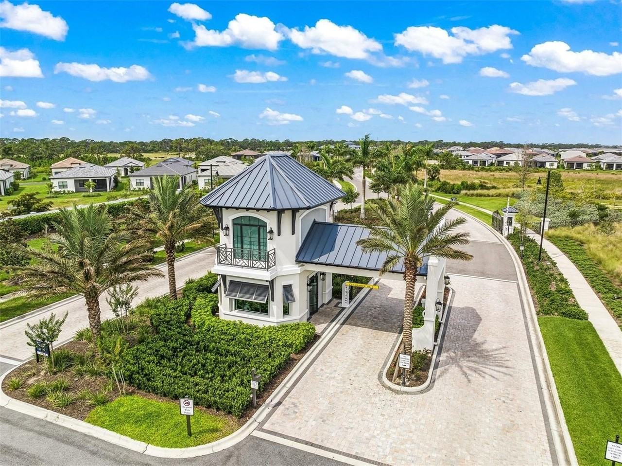 6328 Winding Pine Dr - Photo 7 of 49