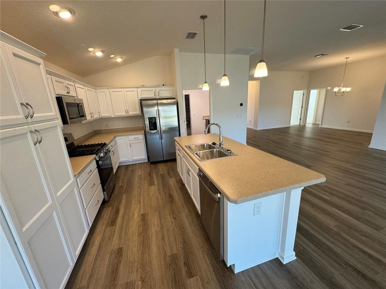 7267 Cornwall Way - Photo 5 of 19