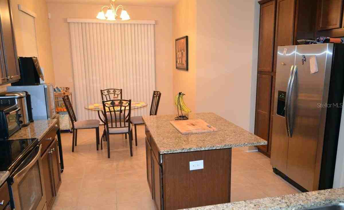 4989 Northlawn Way - Photo 7 of 19