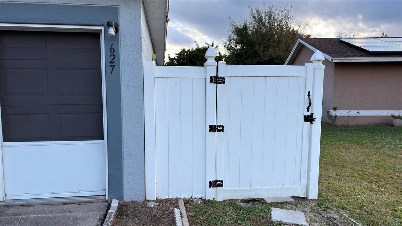 627 Fisher Ct - Photo 5 of 27