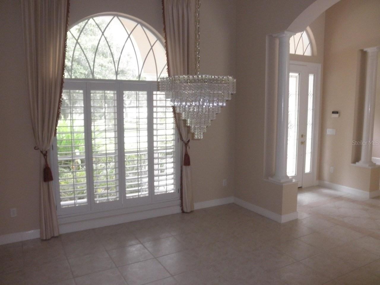 208 Heatherwood Ct - Photo 7 of 27