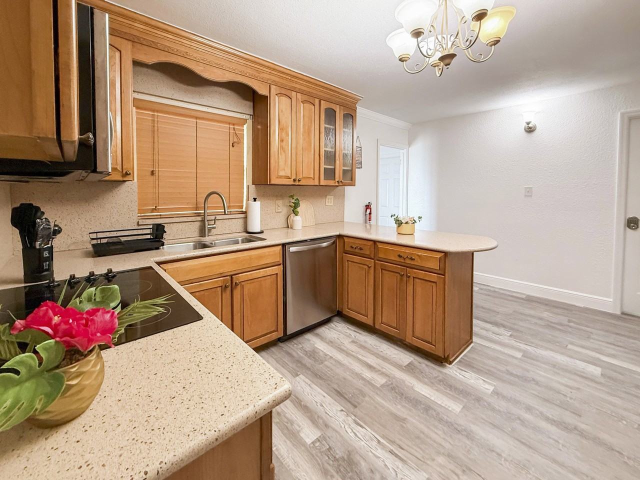 Oakview Ter - Photo 3 of 29