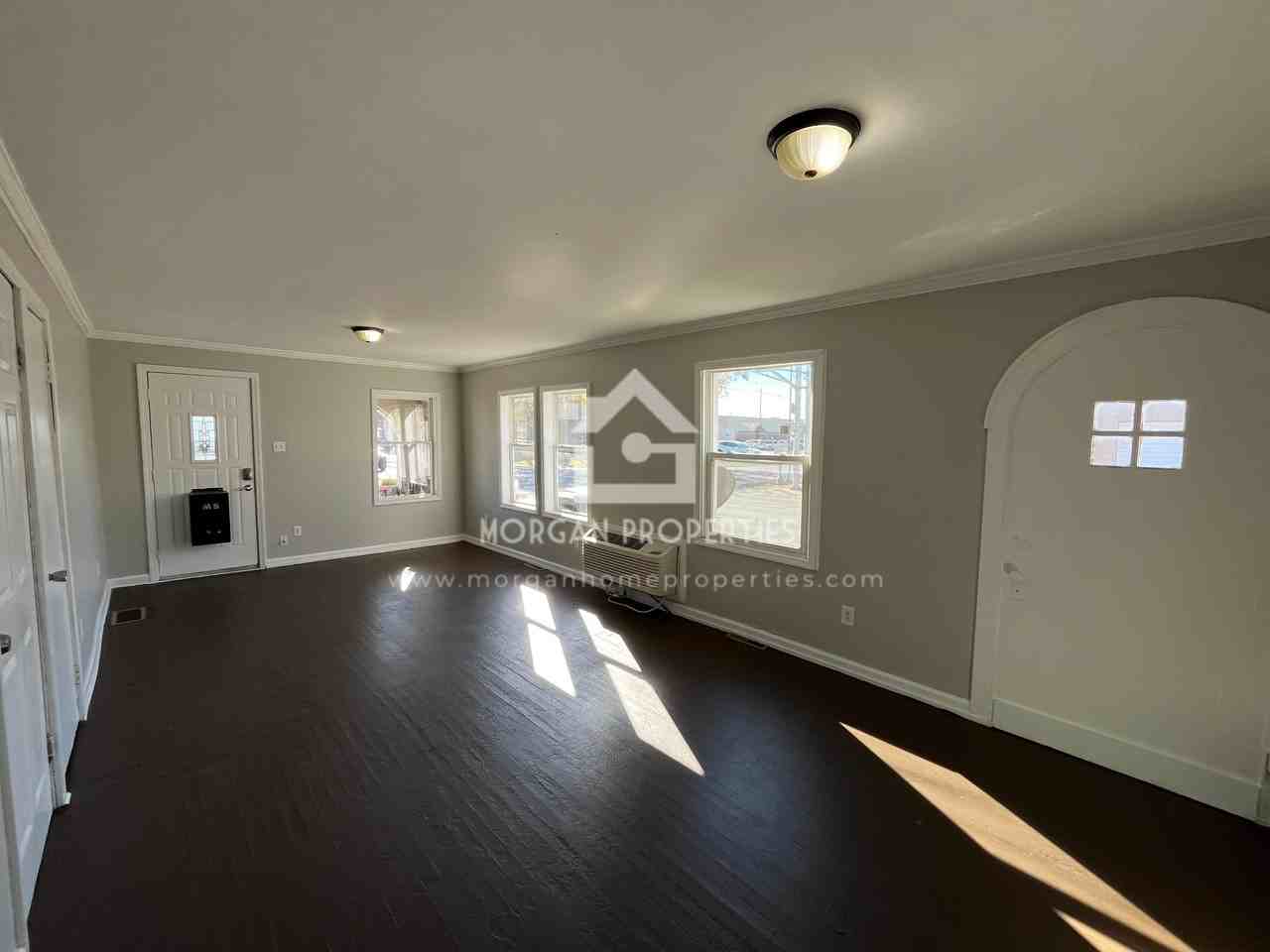 202 E 13th St #1 - Photo 2 of 7