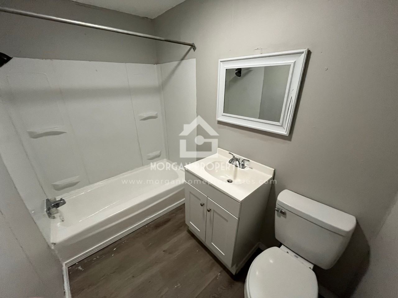 202 E 13th St #1 - Photo 4 of 7