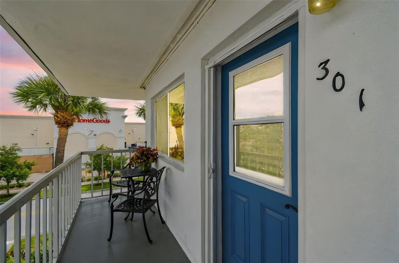 8080 112th St #301 - Photo 3 of 50